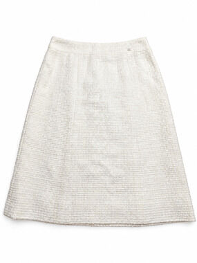 CHANEL 2007 Cruise 07C Ivory Tweed A-Line Skirt CC Logo Size FR 38 US 4 6 Authen